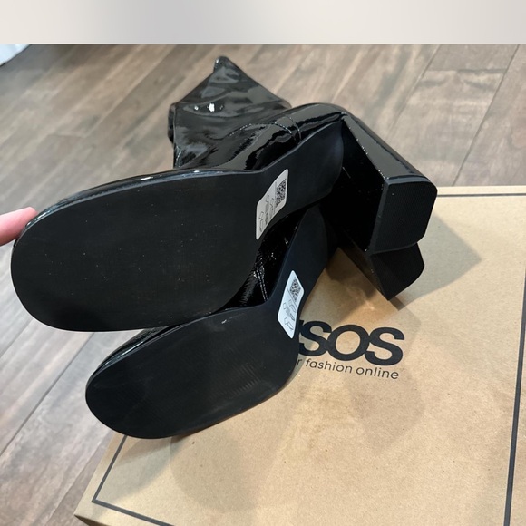 Black Women's Boots ASOS design high heeled sock boots black patent - size US 7 - Picture 5 of 5